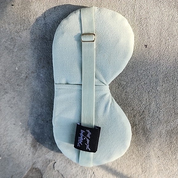 Free People - Picture 2 of 7